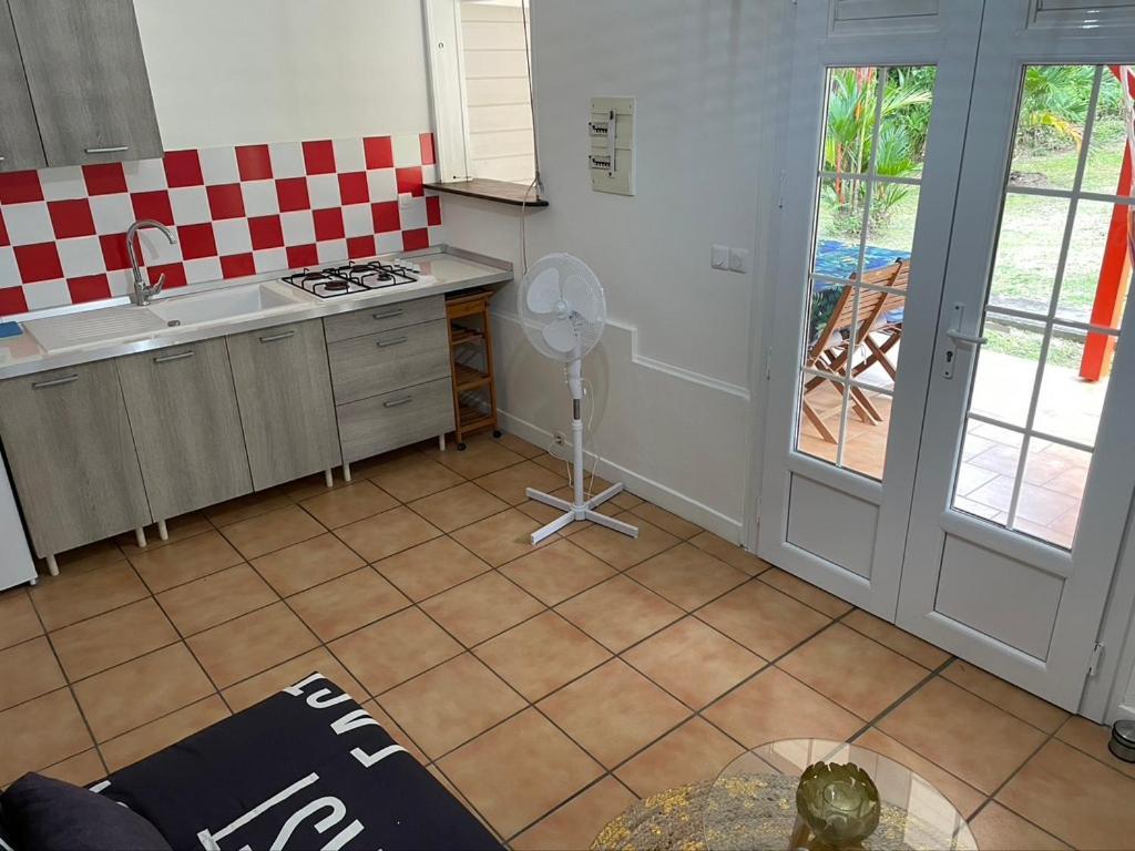 Residence Les Palmiers La Trinite Bagian luar foto
